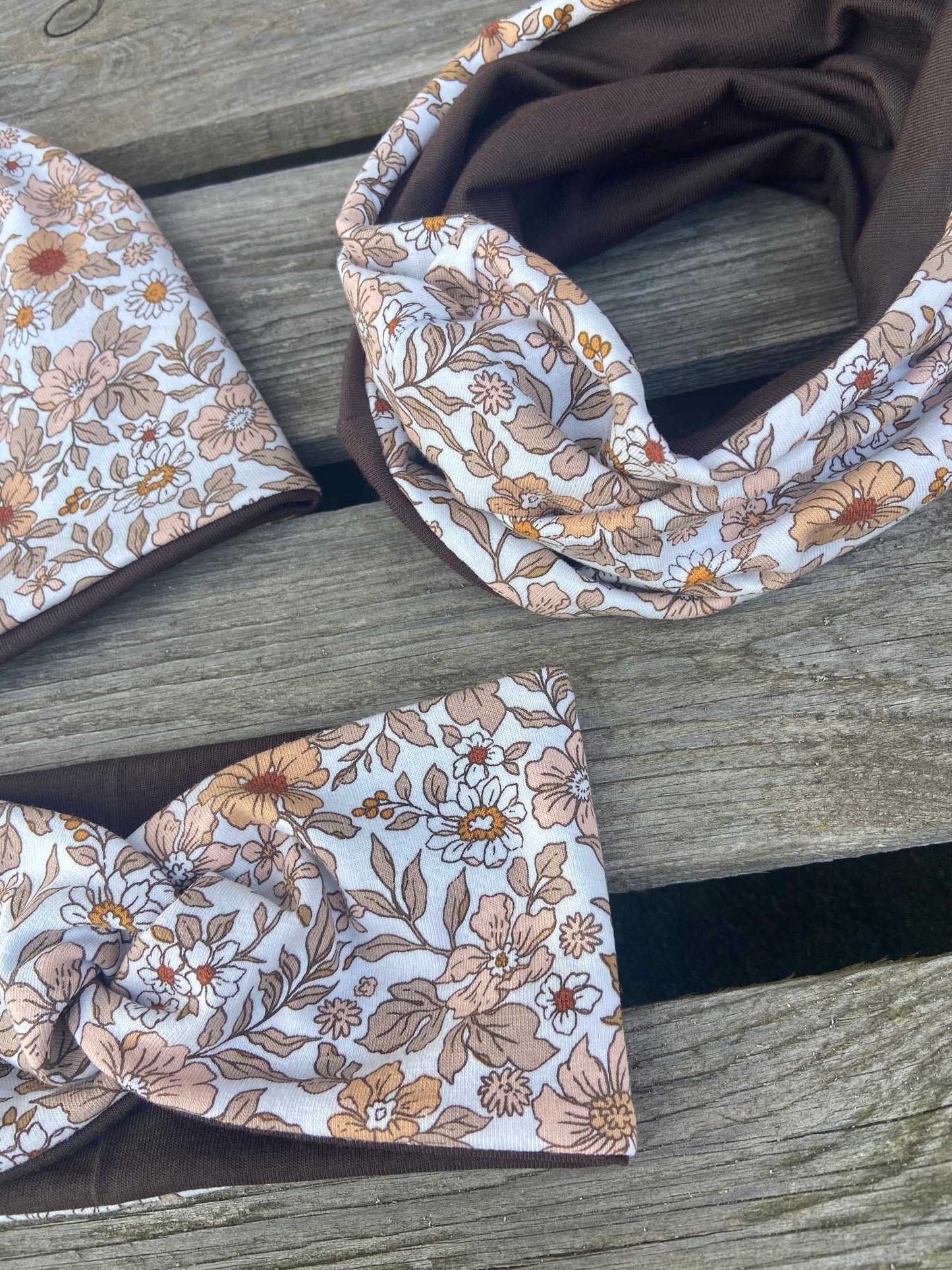 Beanie Mütze Loop im Set Mädchen Herbst Übergang Doppellagig Blumen braun beige Knotenstirnband