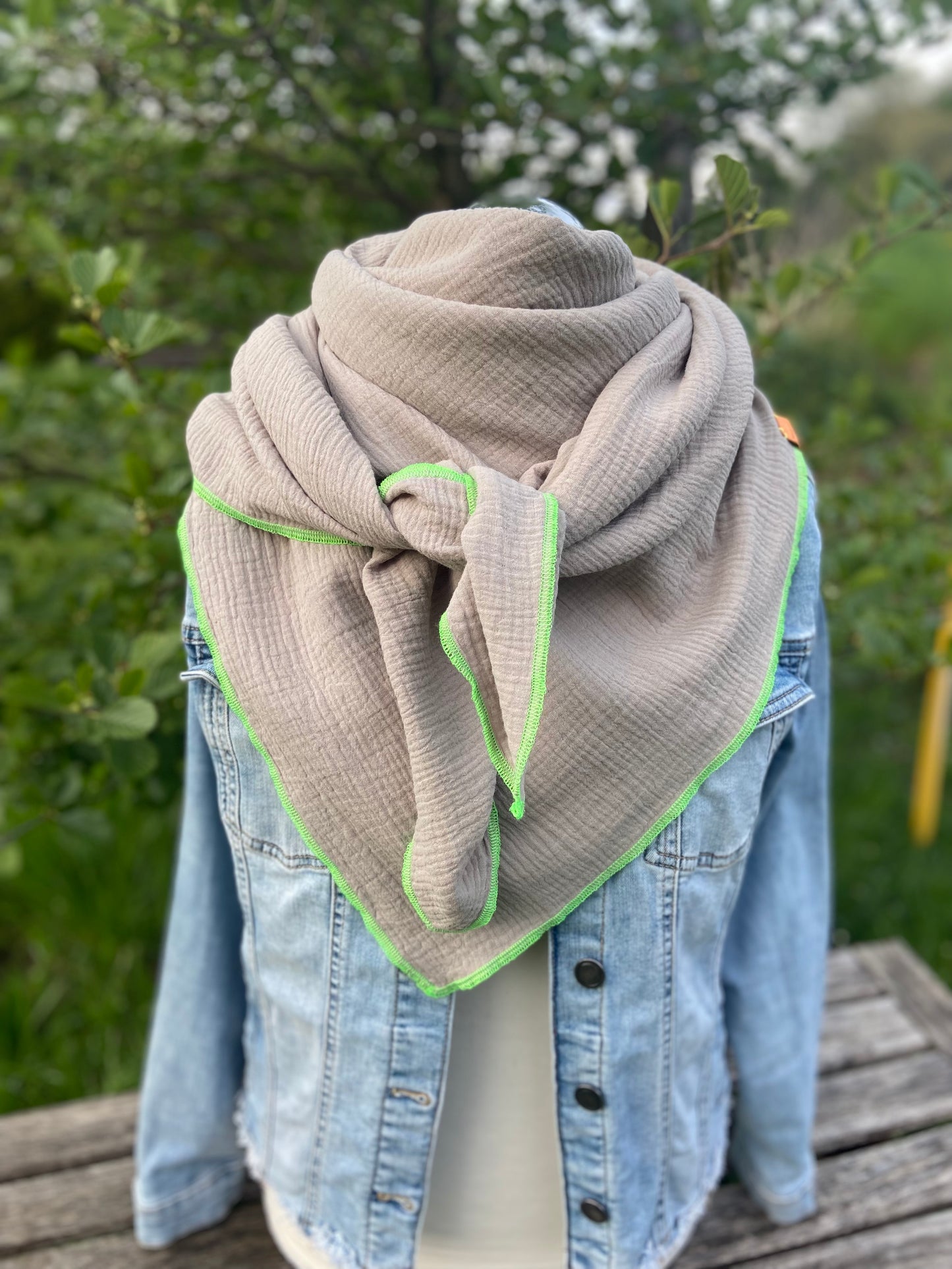 Musselintuch,  großes Dreieckstuch, Damen Schal, sand beige , neon grün, Musselintücher, Cupple