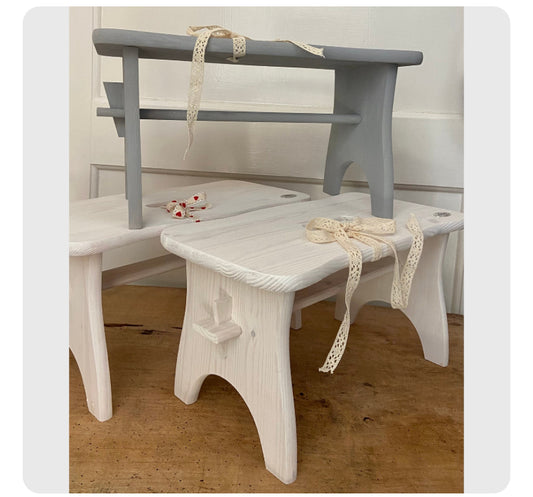 5 Farben Shabby Landhaus Fußbank Schemel Hocker grün weiß grau rosa antik rustikal Landhausküche Kinderzimmer Scandi Möbel kleine Bank