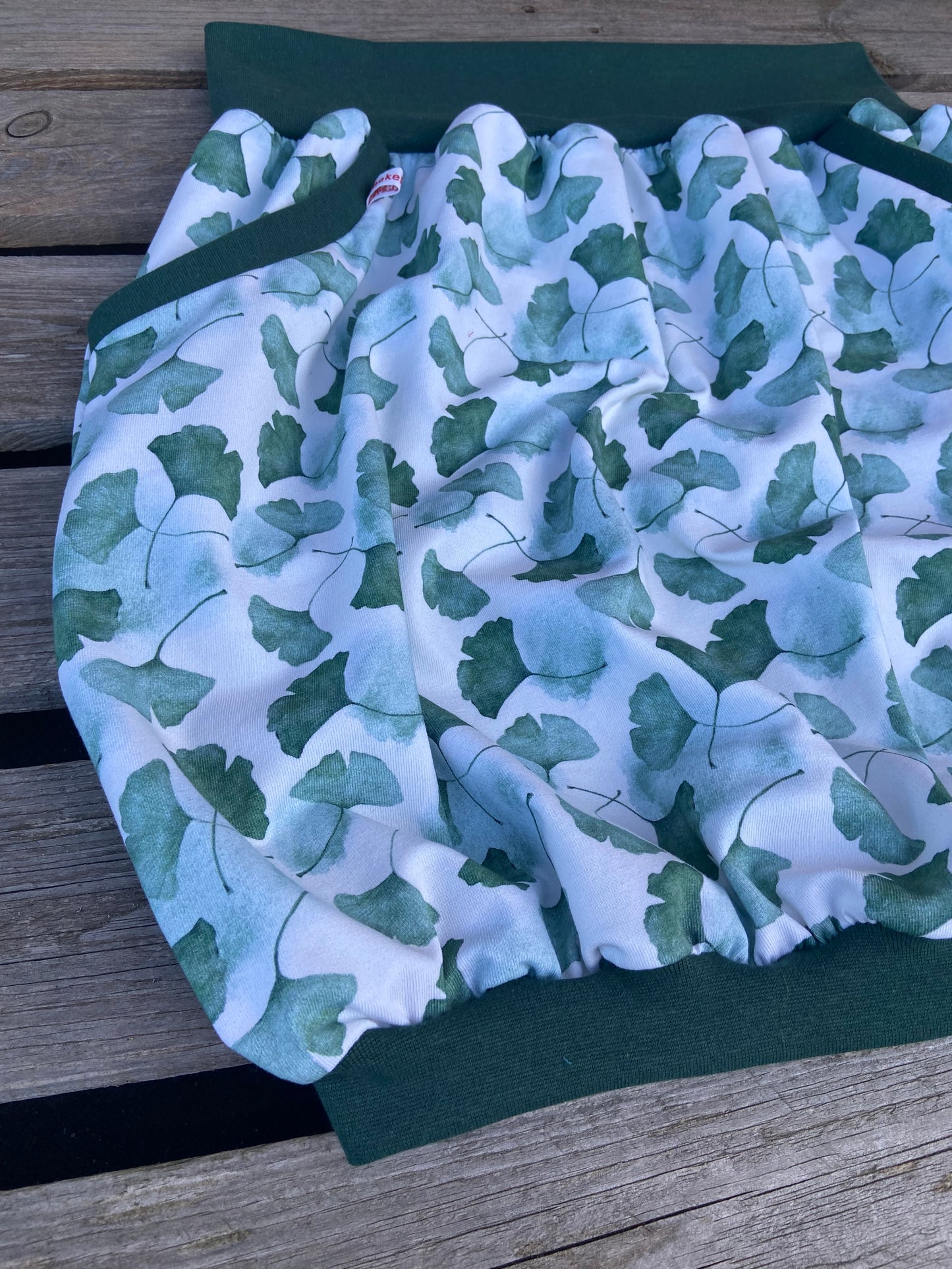 Ballonrock Ginkgo Muster / Jersey Rock Damen / Blätter Blatt / Hüftrock / Sommerrock / grün & weiß / Rock mit Taschen