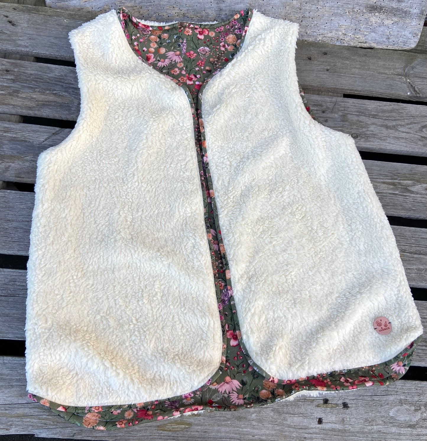 Teddy Weste Blümchen / Überzieher / Pullunder / Damen Weste / Teddyweste beere mit Stickerei