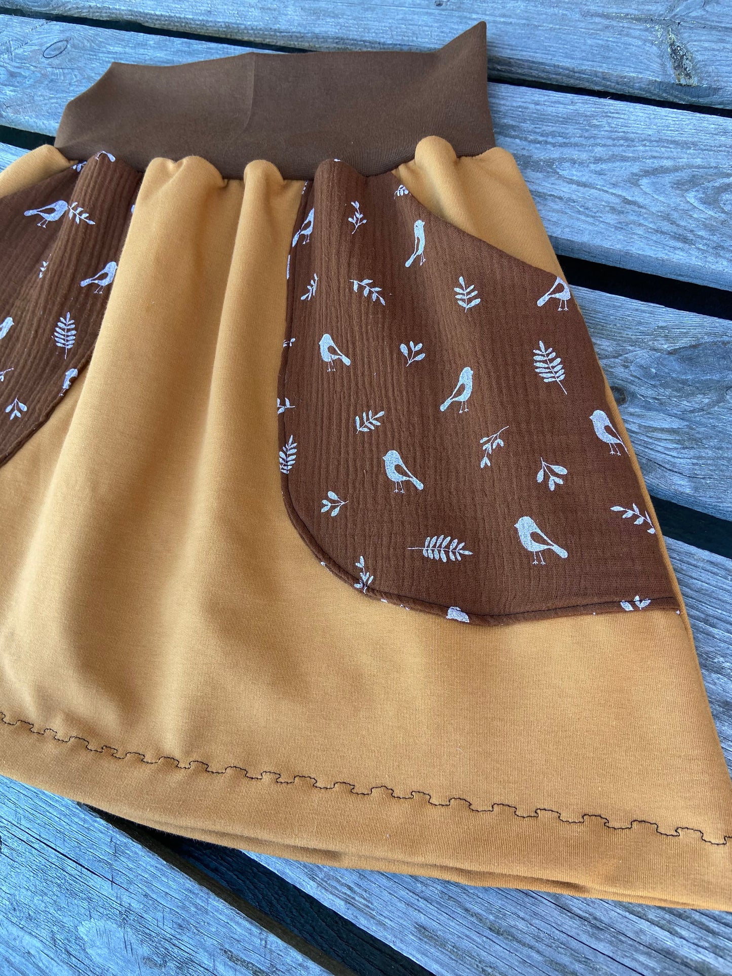 Rock aus leichtem Sweat mit Musselintaschen / Rock caramel braun mit Taschen / Damenrock