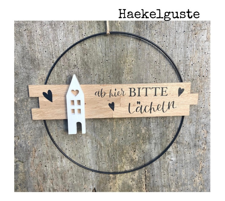 30 cm großer Türkranz Bitte Lächeln Haus Metallring Geschenk Hauseinweihung Freundin Türschild Holzschild Eingang  neues Heim Zuhause