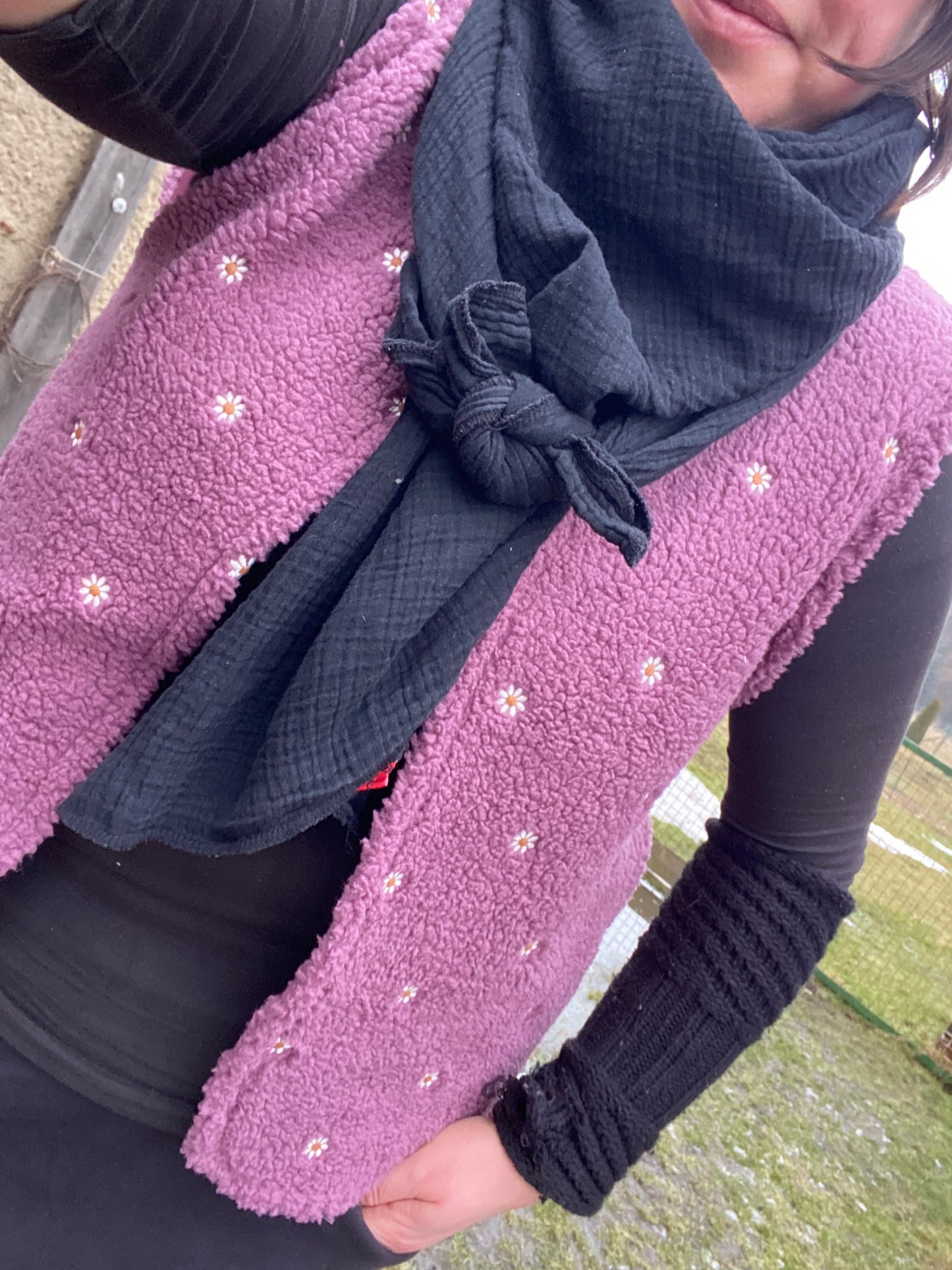 Teddy Weste Blümchen / Überzieher / Pullunder / Damen Weste / Teddyweste beere mit Stickerei (Kopie)