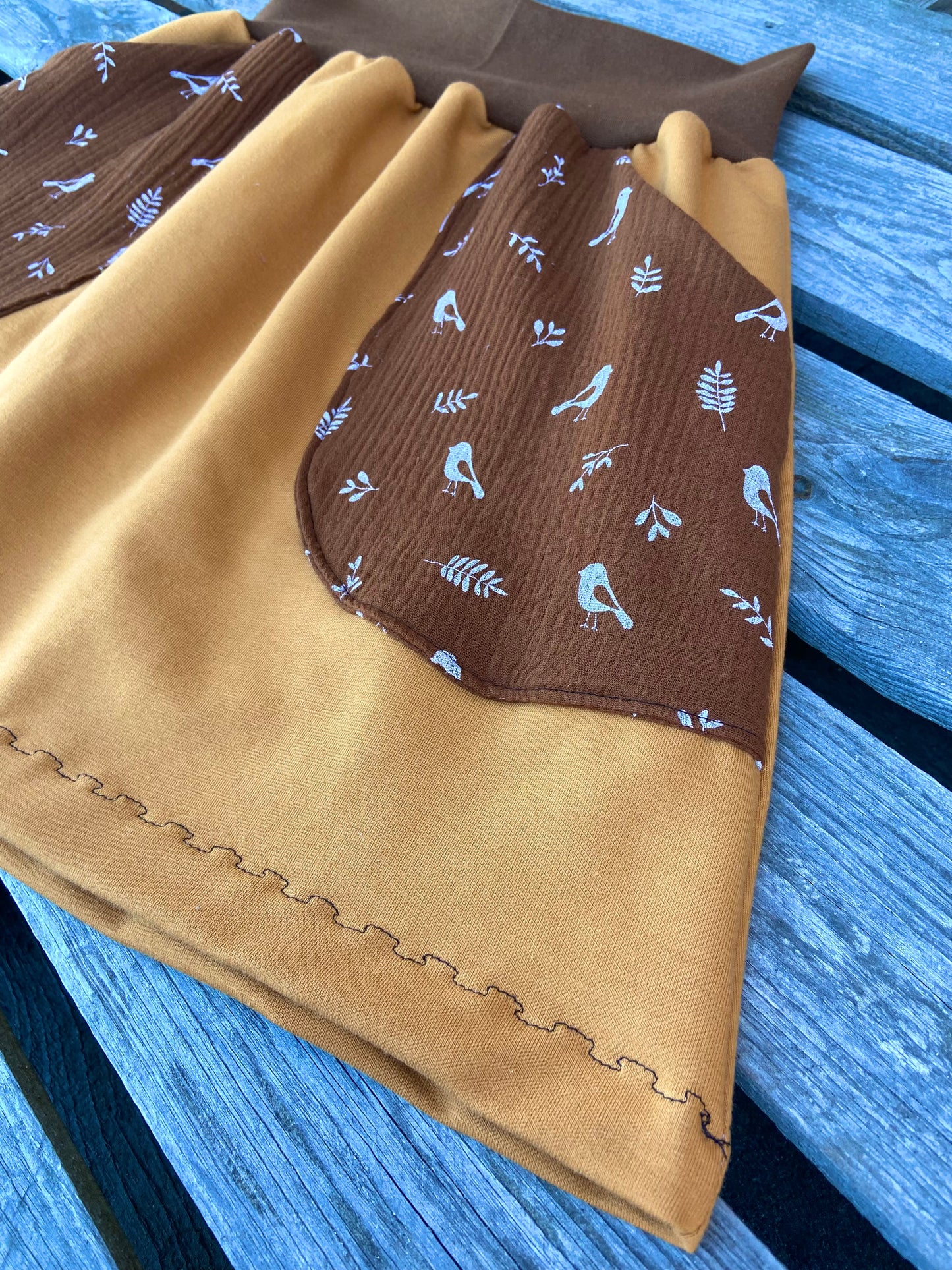 Rock aus leichtem Sweat mit Musselintaschen / Rock caramel braun mit Taschen / Damenrock