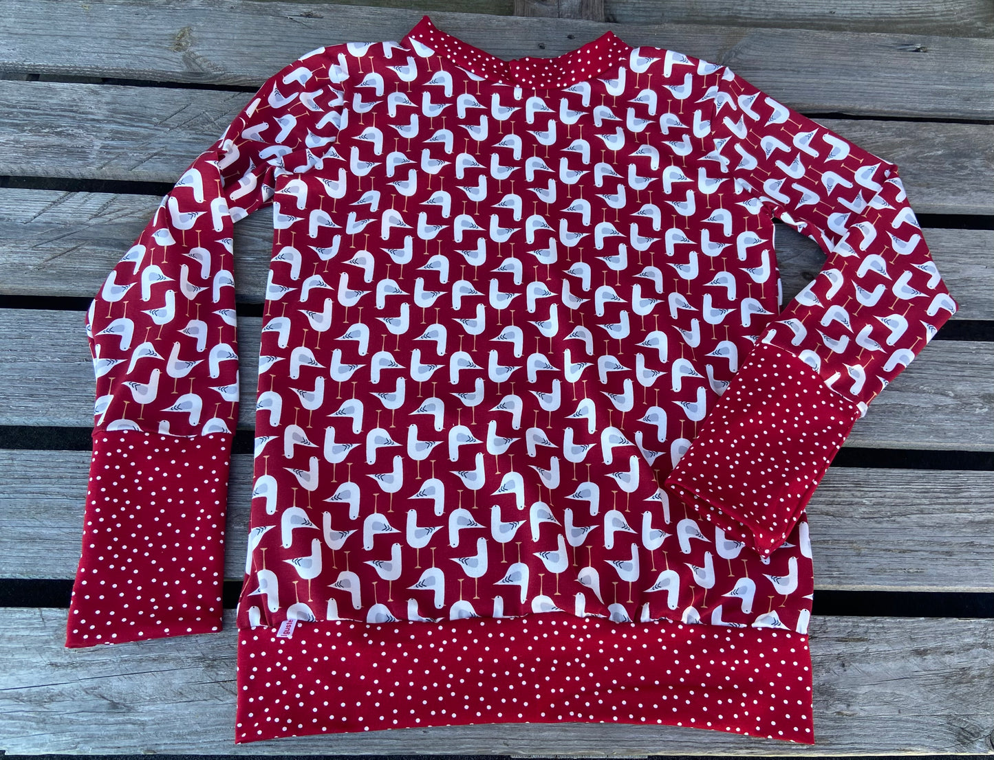 Shirt Damen, kleine Möwe, Bio Jersey, Shirt rot Punkte, Langarmshirt retro