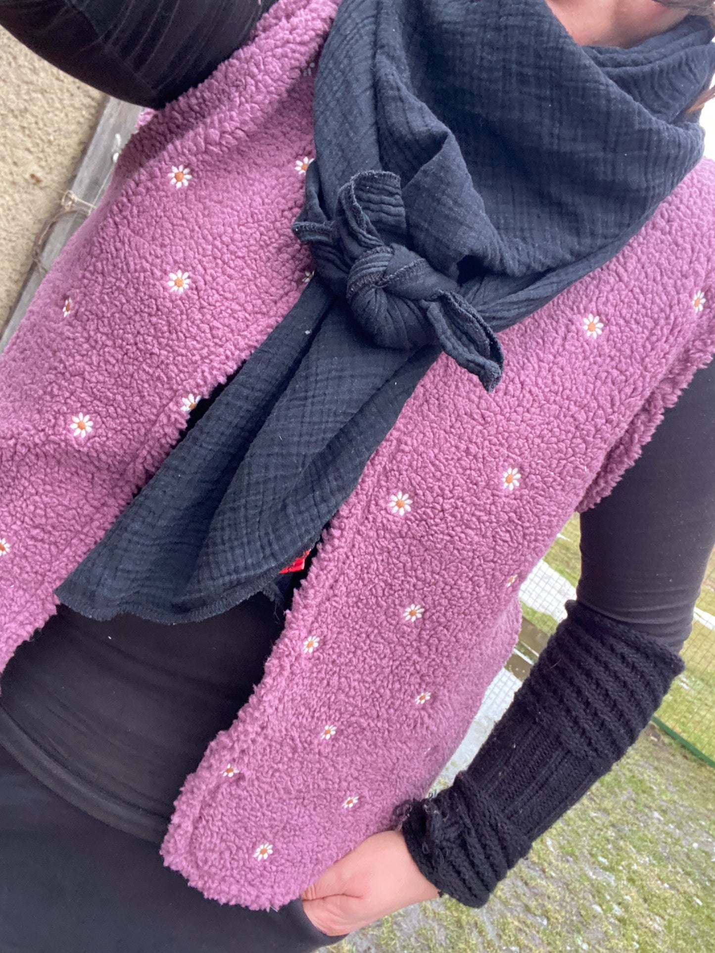 Teddy Weste Blümchen / Überzieher / Pullunder / Damen Weste / Teddyweste beere mit Stickerei (Kopie)