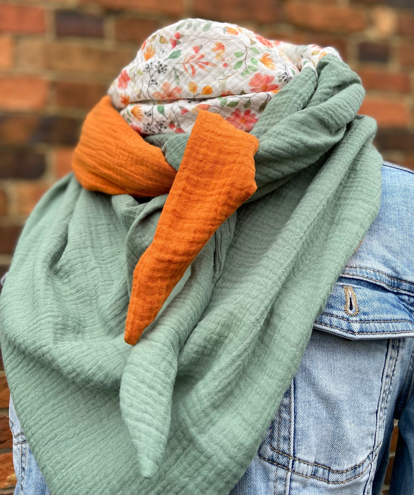 XXL Musselin Wende - Dreieckstuch Musselin Blüten orange grün großes Tuch Damen Musselintuch Geschenk Geburtstag Mama