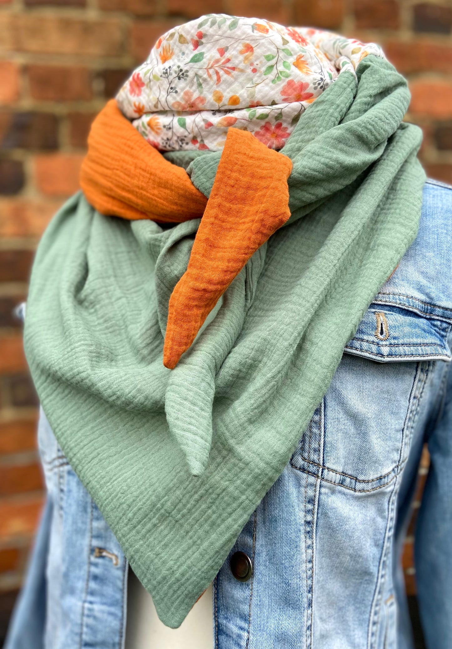 XXL Musselin Wende - Dreieckstuch Musselin Blüten orange grün großes Tuch Damen Musselintuch Geschenk Geburtstag Mama
