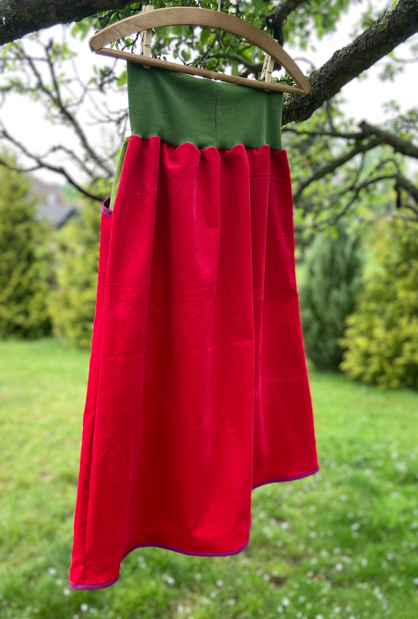 langer Cord-Rock, A-Form, Damen Rock, rot, Retro Blüten, Maxirock , vintage